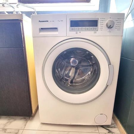 Cozy Beach Apt, Near Airport With 100Mbit Internet Larnaca Exterior foto