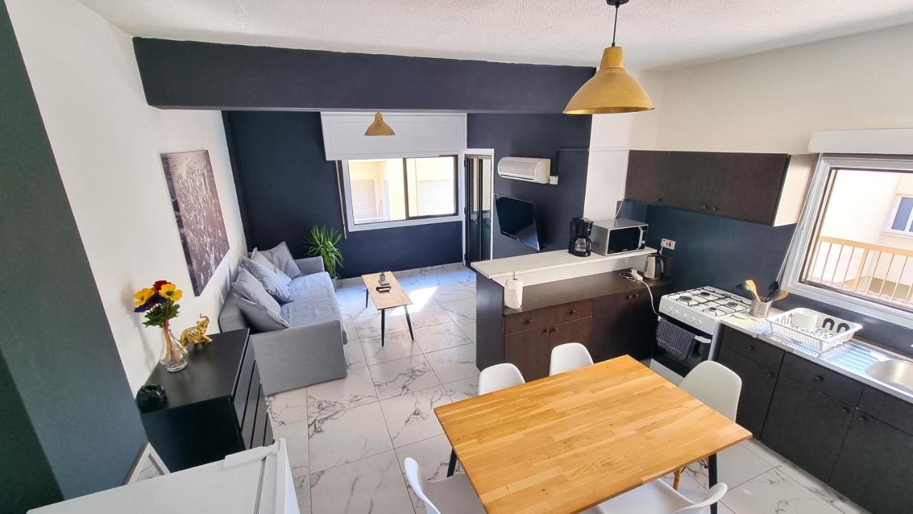 Cozy Beach Apt, Near Airport With 100Mbit Internet Larnaca Exterior foto