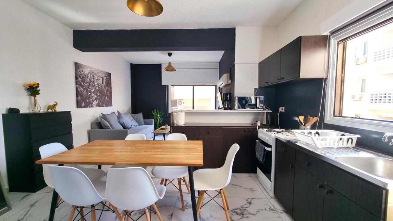 Cozy Beach Apt, Near Airport With 100Mbit Internet Larnaca Exterior foto