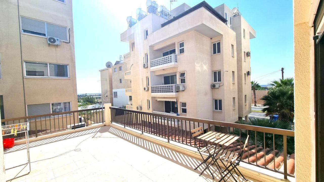 Cozy Beach Apt, Near Airport With 100Mbit Internet Larnaca Exterior foto